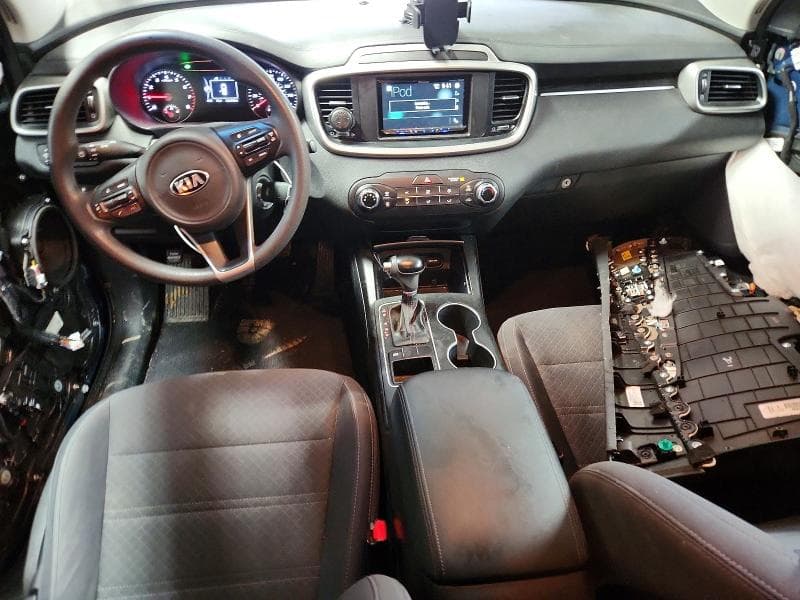 2018 KIA SORENTO LX V6 8