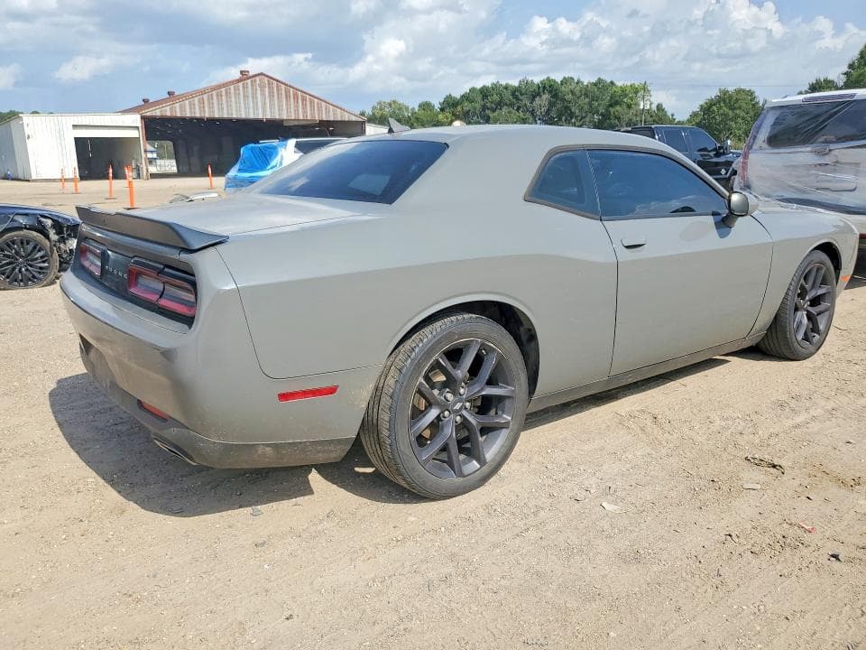 2018 DODGE CHALLENGER SXT 3