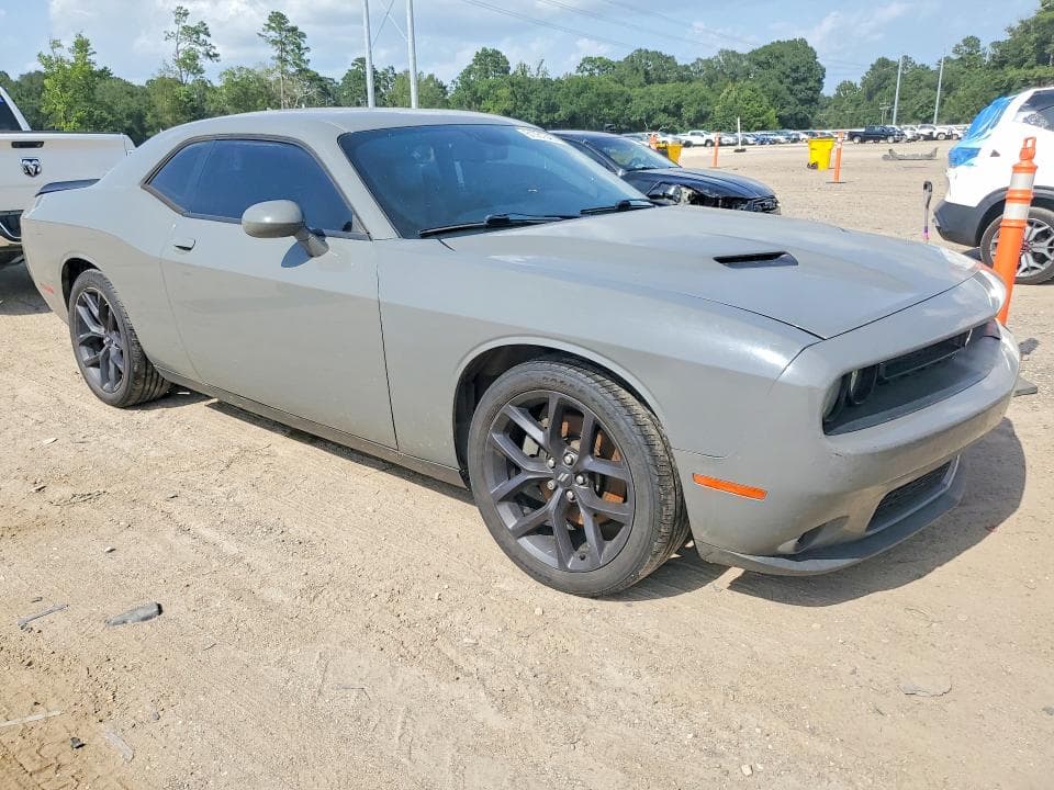 2018 DODGE CHALLENGER SXT 4