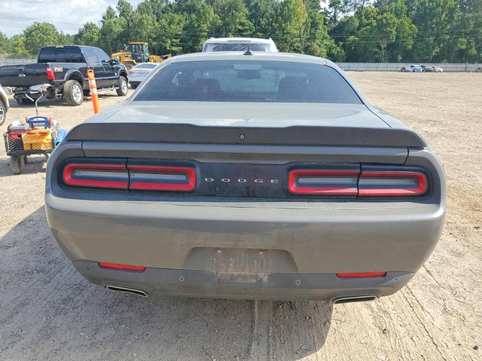 2018 DODGE CHALLENGER SXT 6