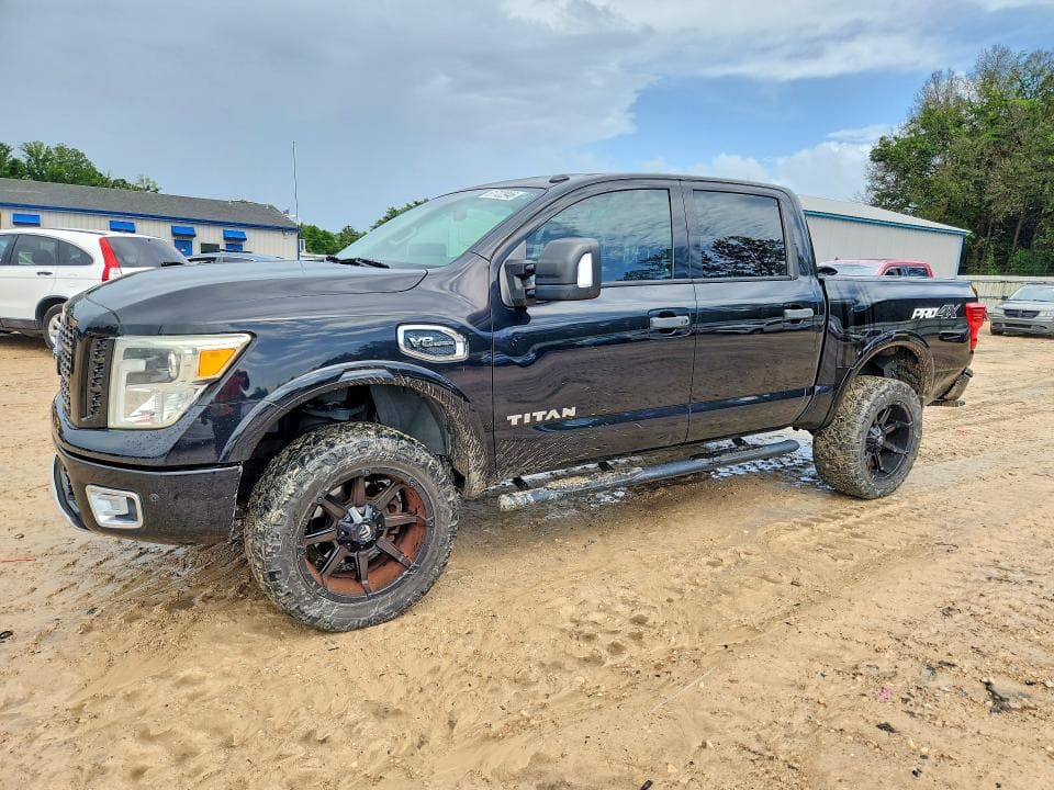 2017 NISSAN TITAN PRO-4X - 1