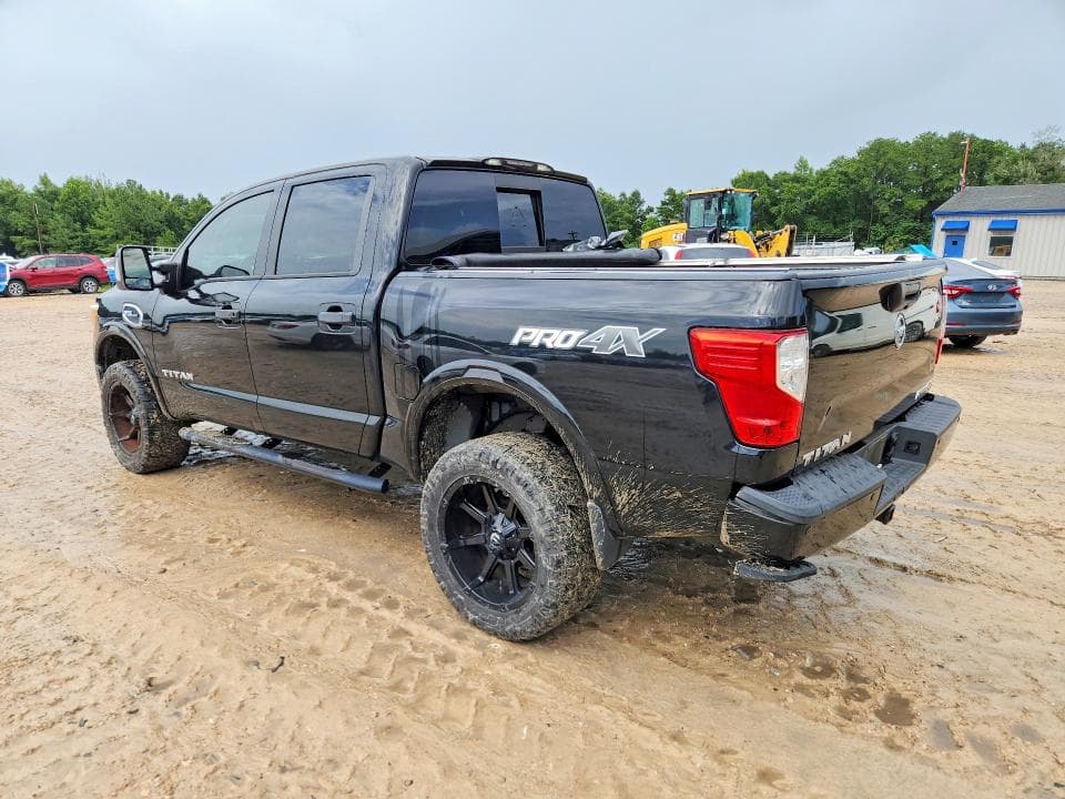 2017 NISSAN TITAN PRO-4X 2
