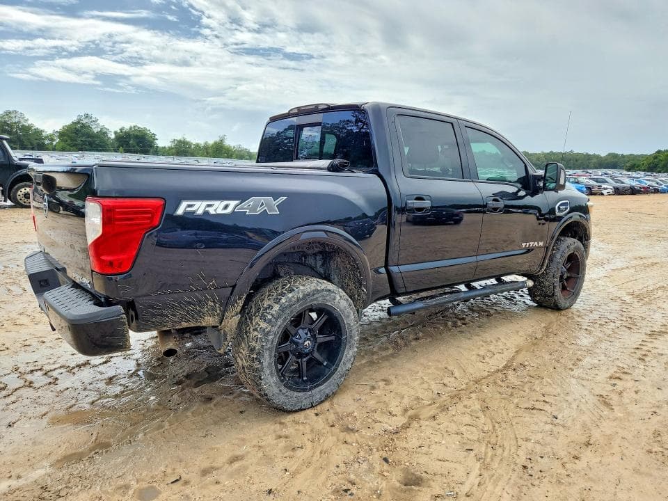 2017 NISSAN TITAN PRO-4X 3