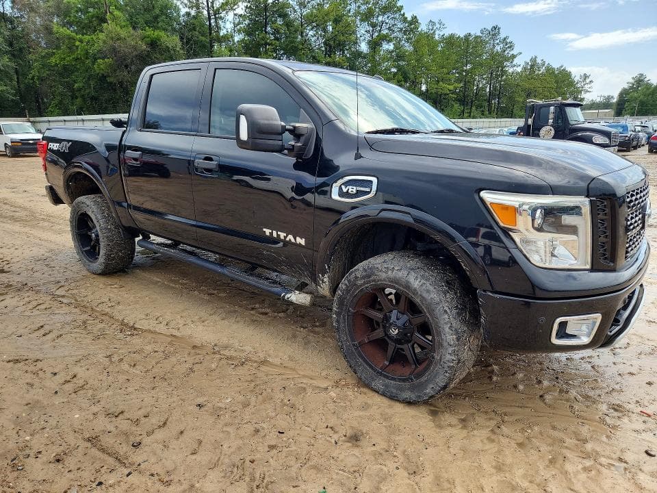 2017 NISSAN TITAN PRO-4X 4