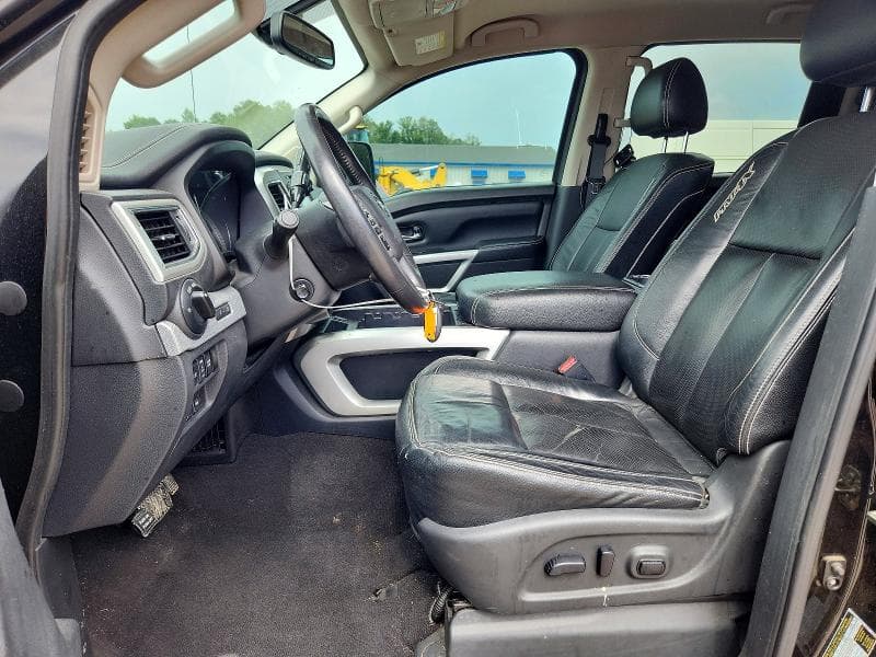 2017 NISSAN TITAN PRO-4X 7