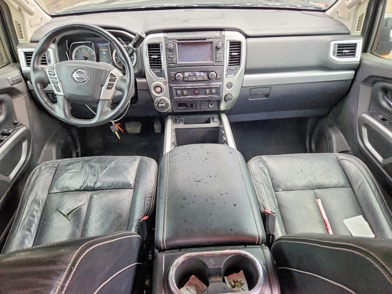2017 NISSAN TITAN PRO-4X 8