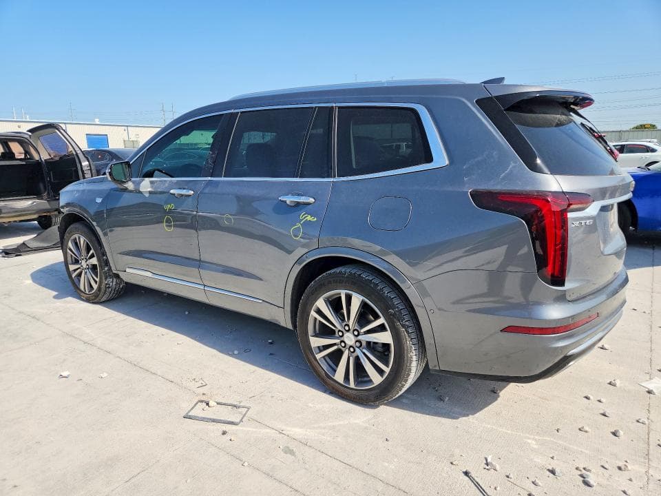 2021 CADILLAC XT6 PREMIUM LUXURY 2