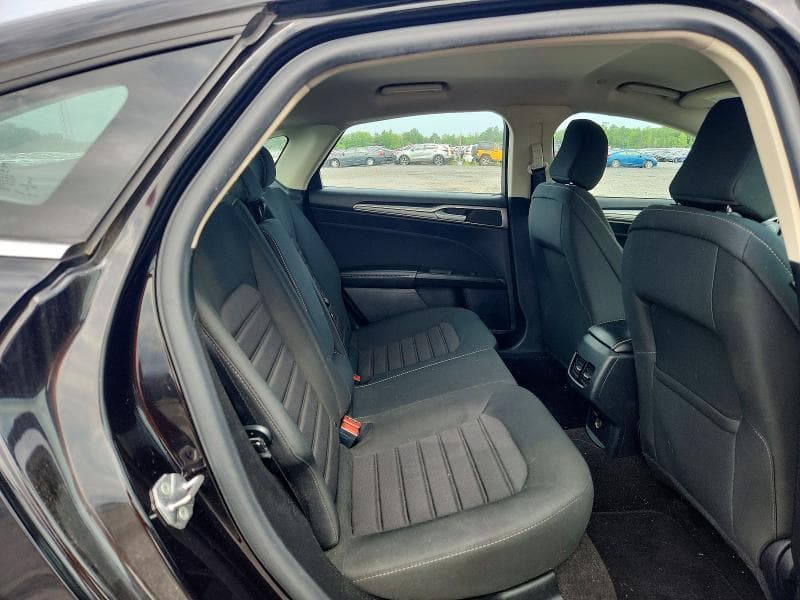 2020 FORD FUSION SE 10