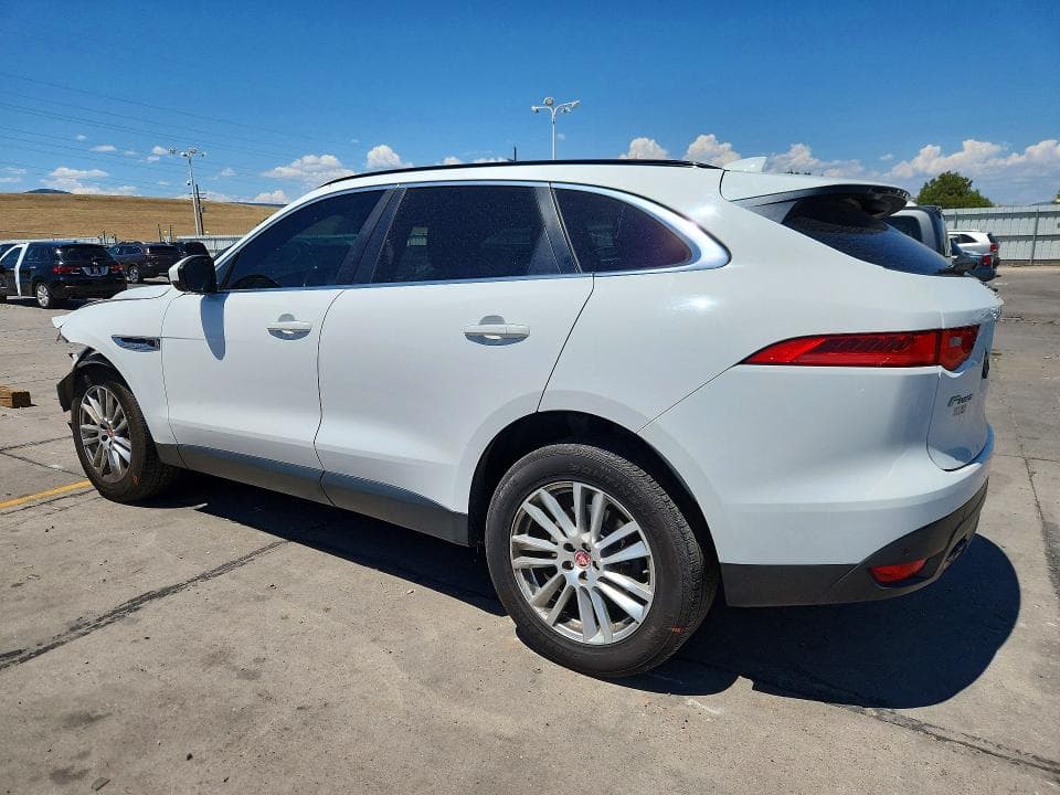 2017 JAGUAR F-PACE PRESTIGE 2