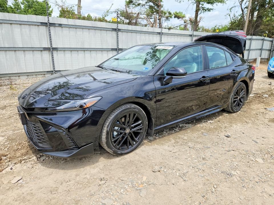 2026 TOYOTA CAMRY SE - 1