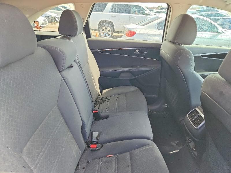 2019 KIA SORENTO LX LX 11