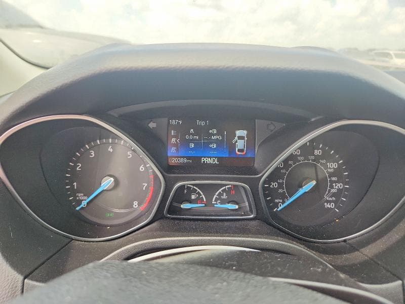 2017 FORD FOCUS SE 9