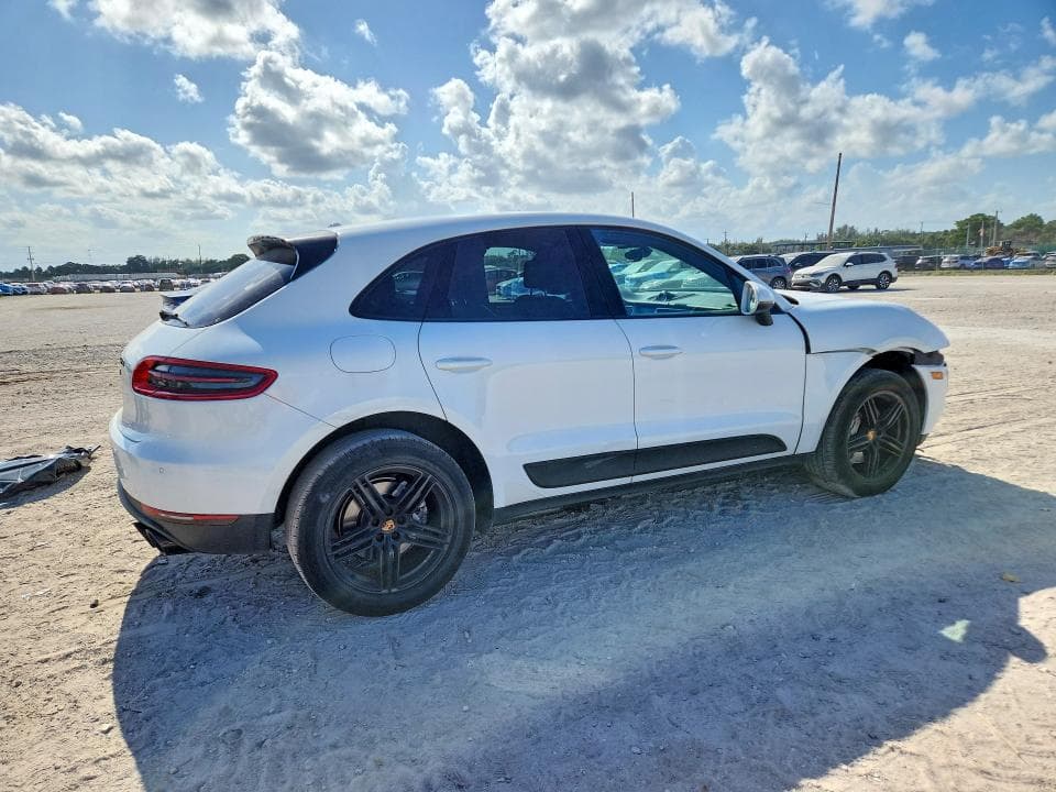 2018 PORSCHE MACAN S 3