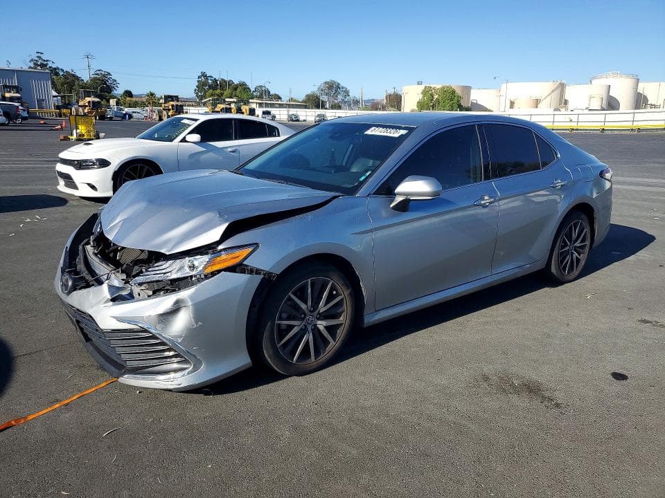 2024 TOYOTA CAMRY XLE - 1