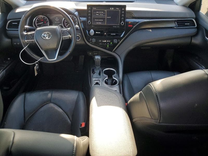 2024 TOYOTA CAMRY XLE 8