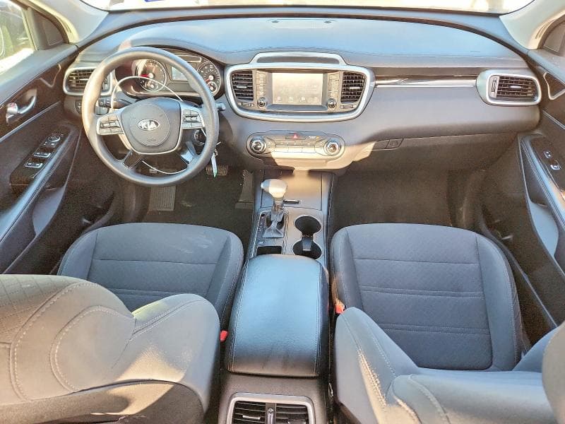 2019 KIA SORENTO LX 8
