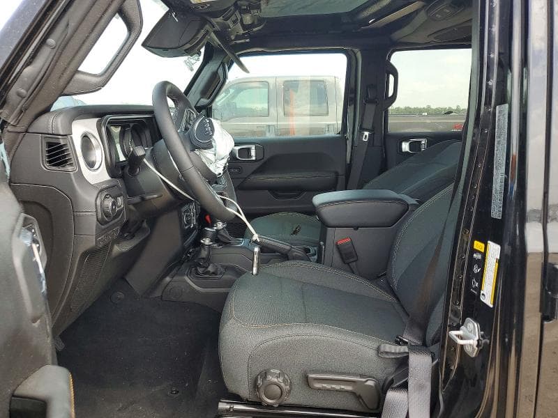 2026 JEEP WRANGLER SAHARA SAHARA 7