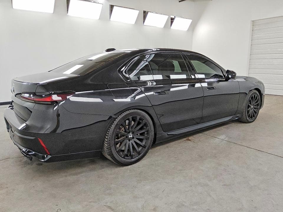 2023 BMW 760 XI 3