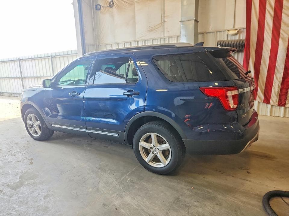 2017 FORD EXPLORER XLT 2