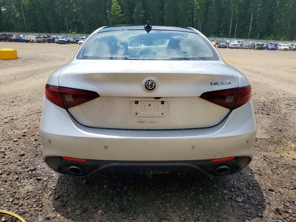 2017 ALFA ROMEO GIULIA 6