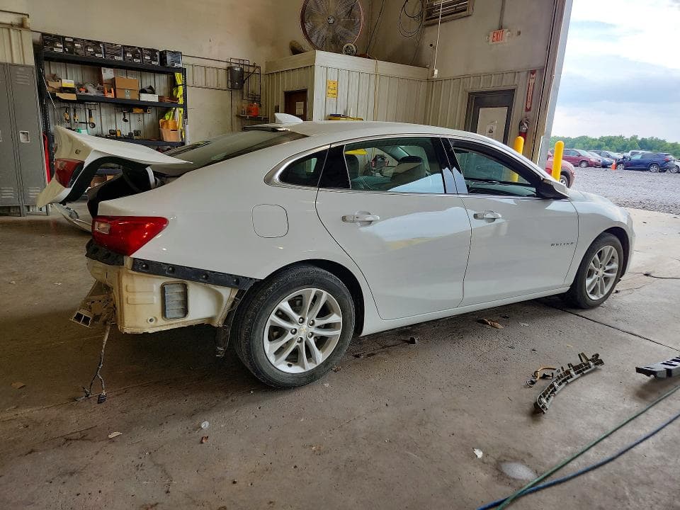 2017 CHEVROLET MALIBU LT 3