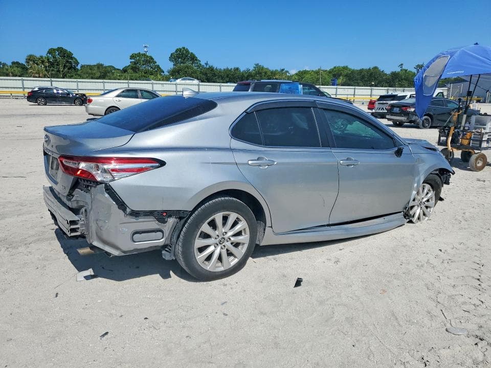 2020 TOYOTA CAMRY LE 3