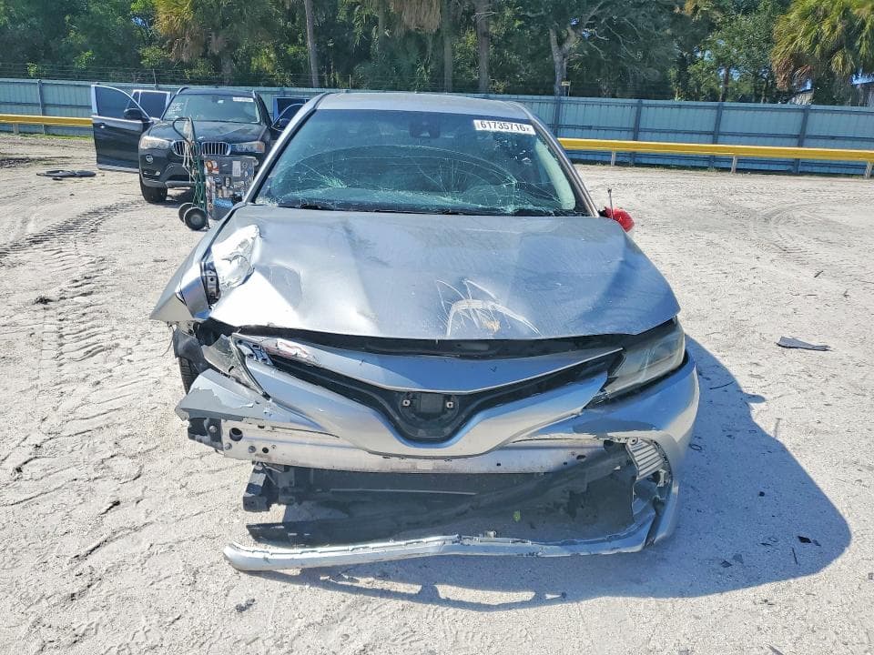 2020 TOYOTA CAMRY LE 5
