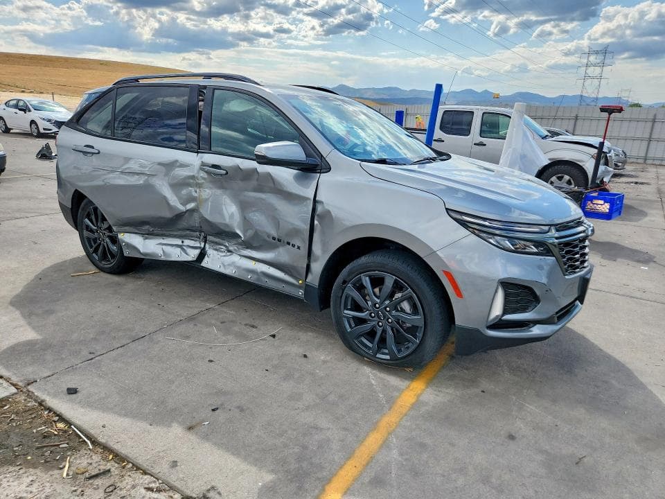2023 CHEVROLET EQUINOX RS 4
