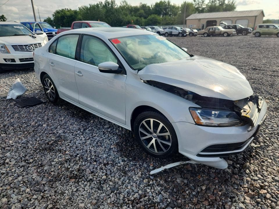 2018 VOLKSWAGEN JETTA SE 4