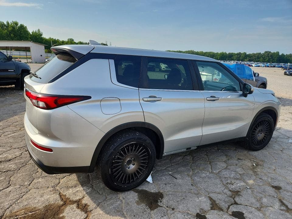 2022 MITSUBISHI OUTLANDER ES 3
