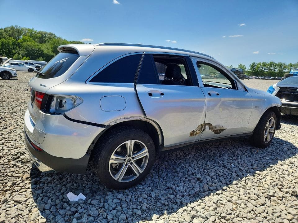 2019 MERCEDES-BENZ GLC 350E 3