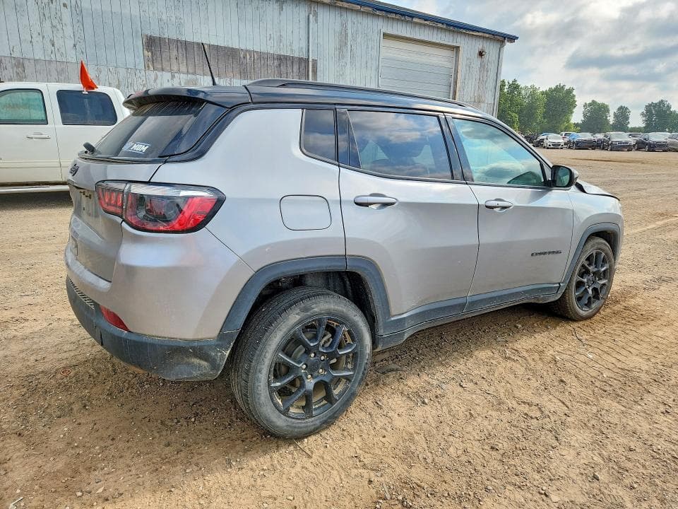 2022 JEEP COMPASS LATITUDE 3