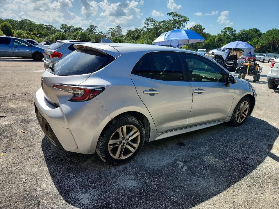 2021 TOYOTA COROLLA HATCHBACK SE 3