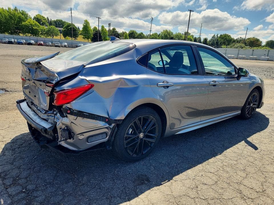 2026 TOYOTA CAMRY SE 3