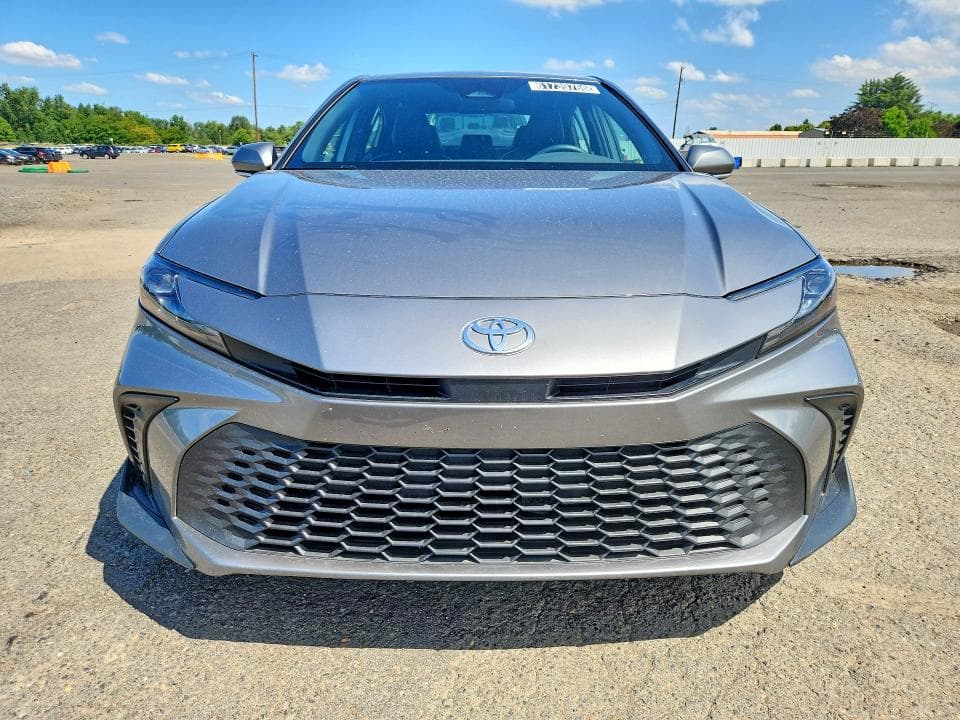 2026 TOYOTA CAMRY SE 5