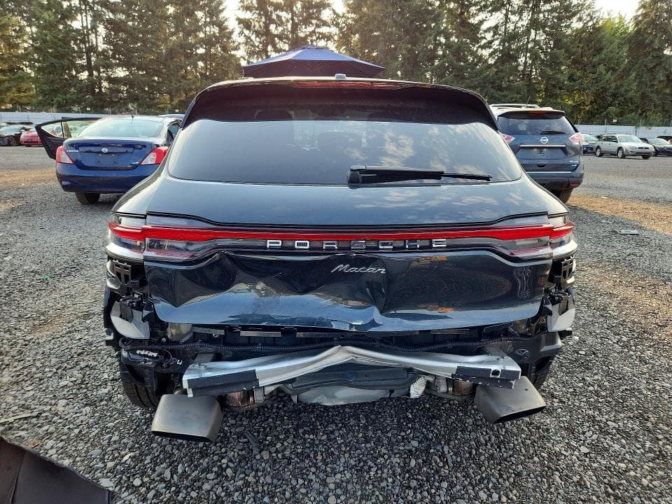 2023 PORSCHE MACAN BASE 6