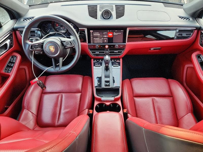 2023 PORSCHE MACAN BASE 8