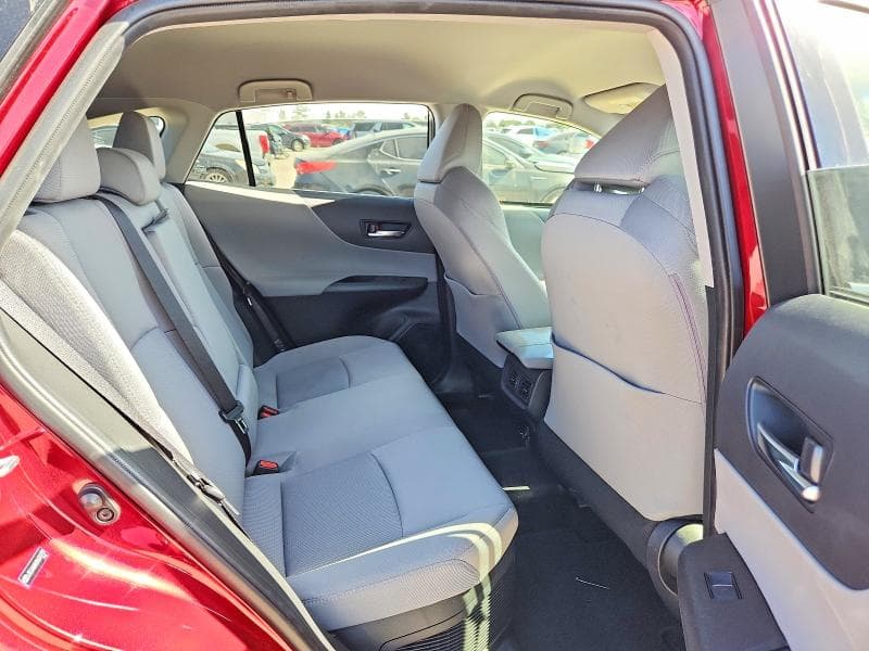 2021 TOYOTA VENZA LE 11