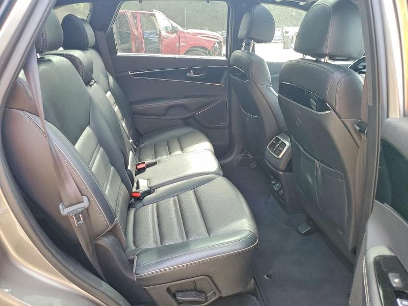 2018 KIA SORENTO SX LIMITED V6 11