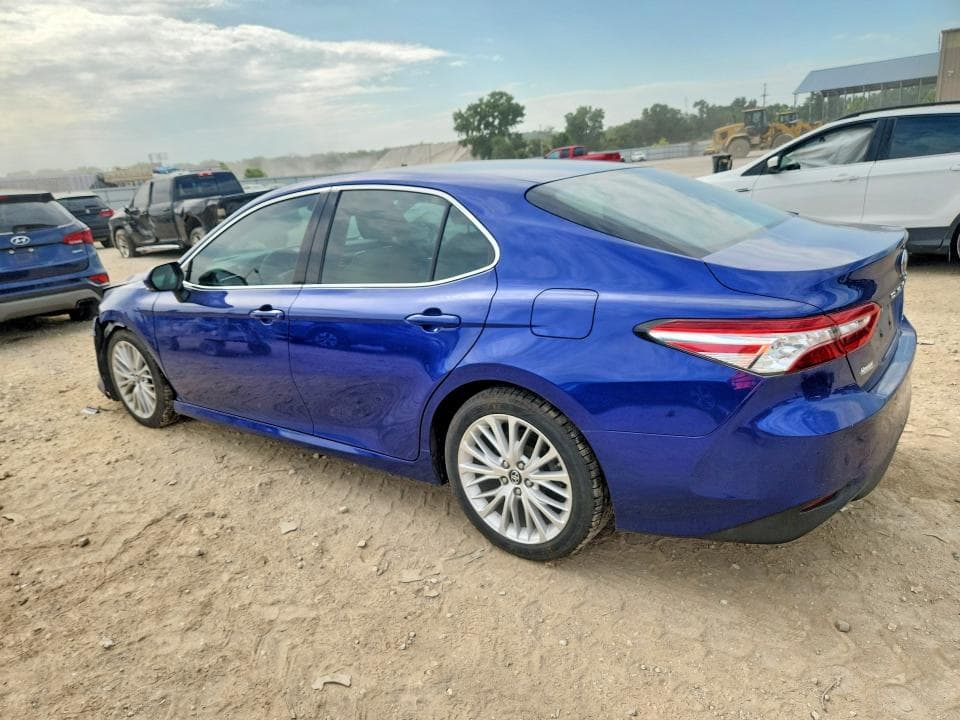 2018 TOYOTA CAMRY XLE XLE 2