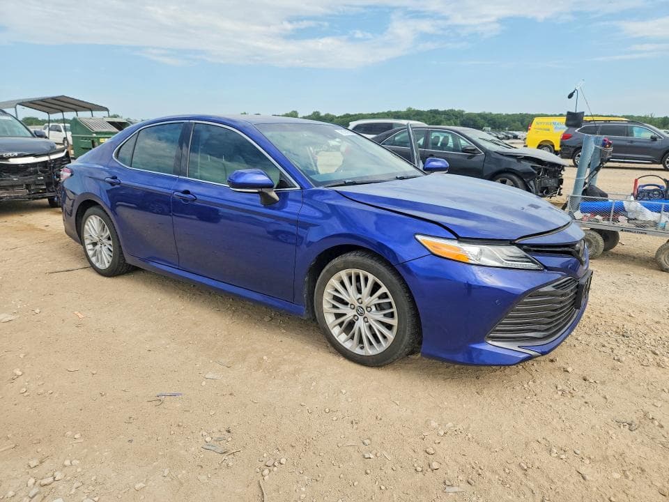 2018 TOYOTA CAMRY XLE XLE 4