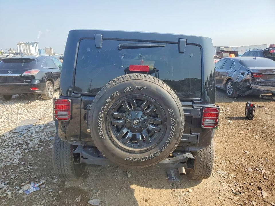 2017 JEEP WRANGLER UNLIMITED SAHARA 6