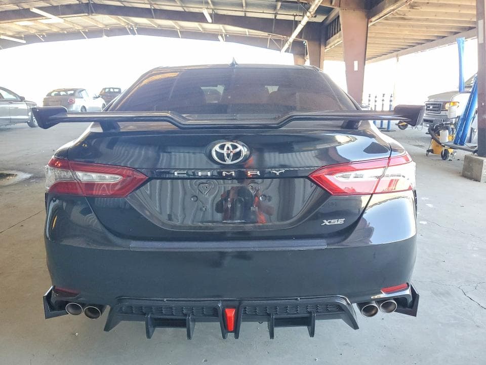 2019 TOYOTA CAMRY XSE 6