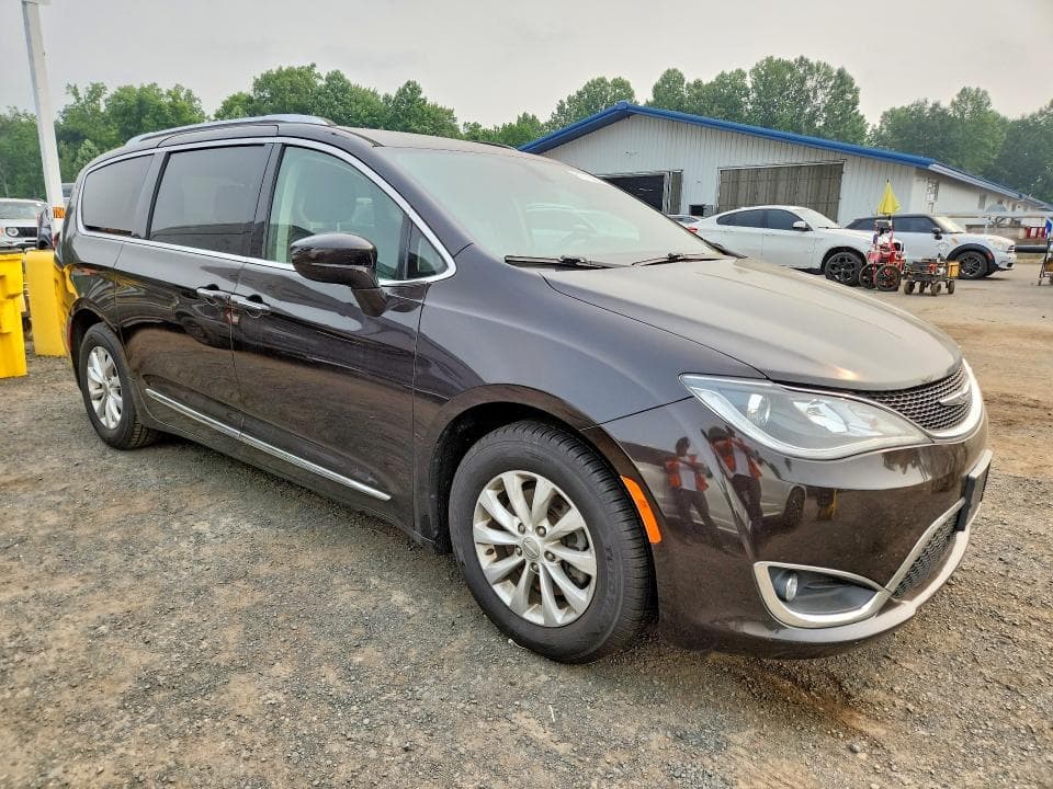 2018 CHRYSLER PACIFICA TOURING L 4