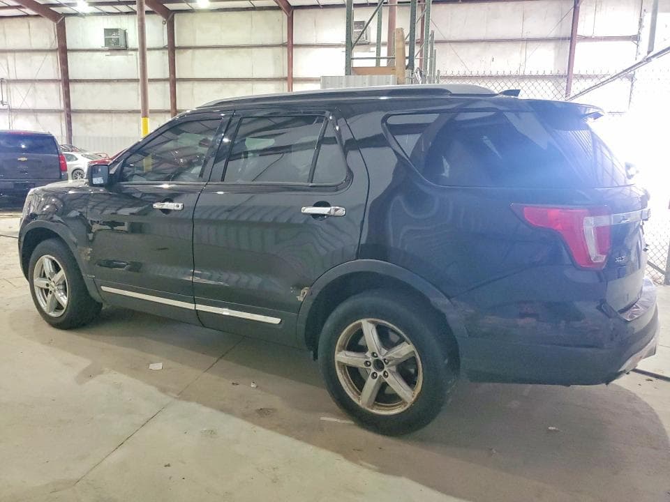 2017 FORD EXPLORER XLT 2