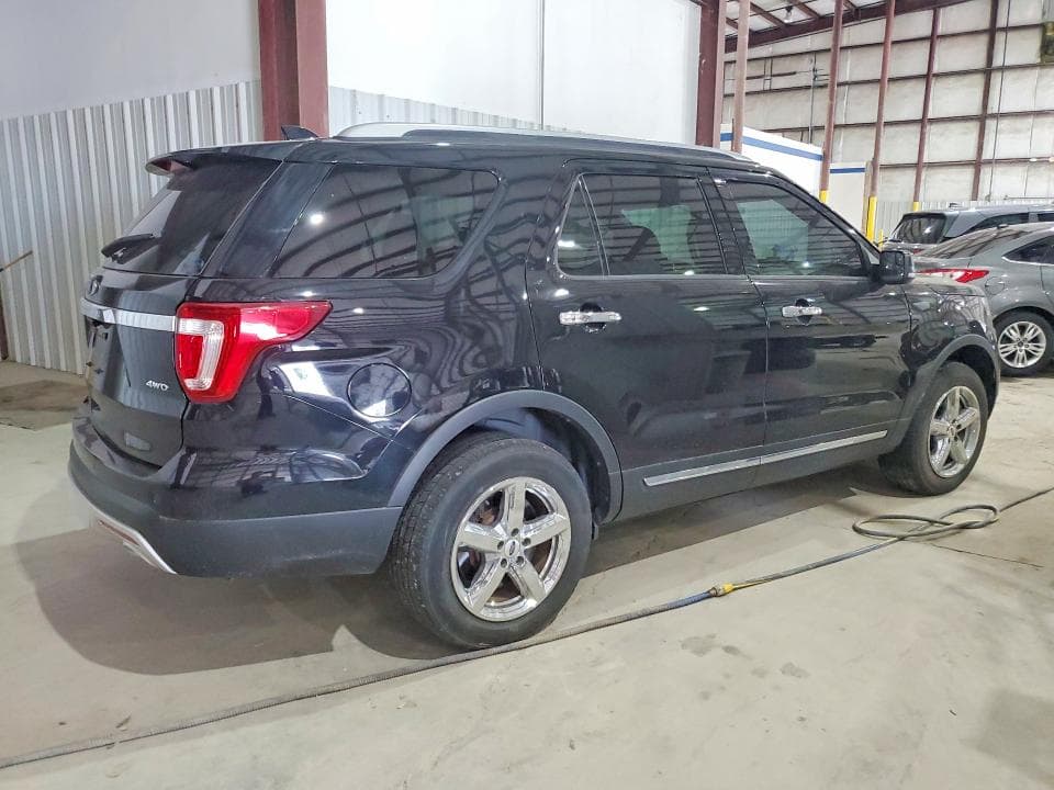 2017 FORD EXPLORER XLT 3
