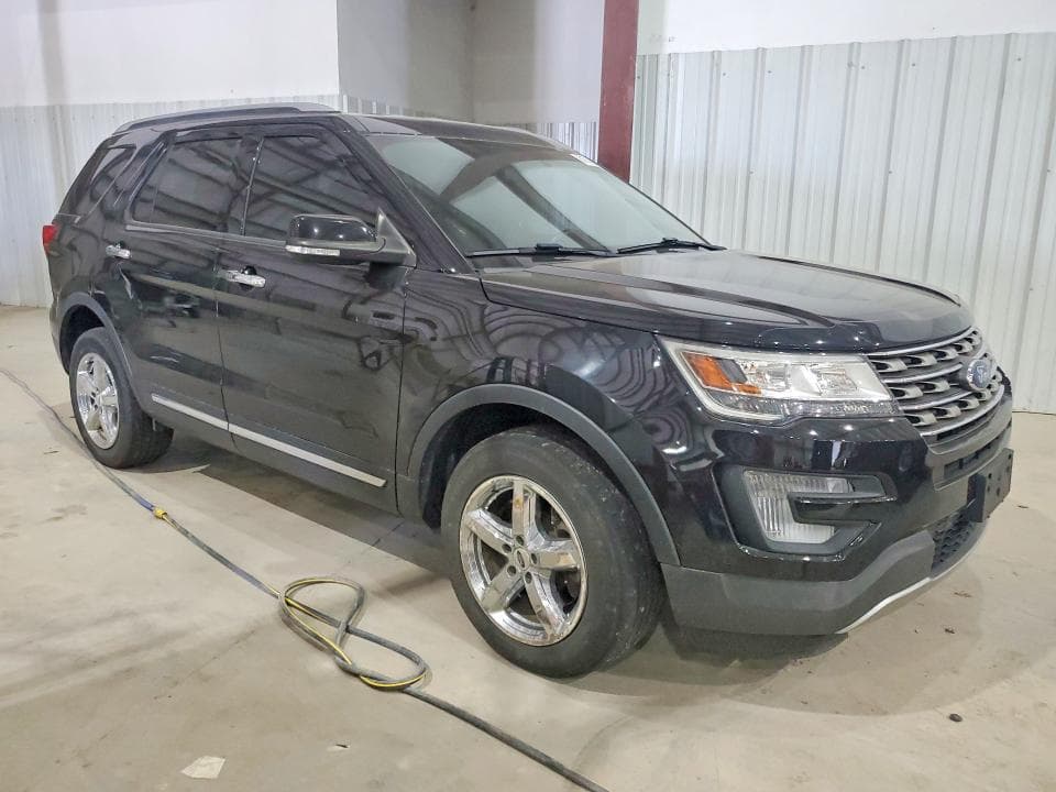 2017 FORD EXPLORER XLT 4