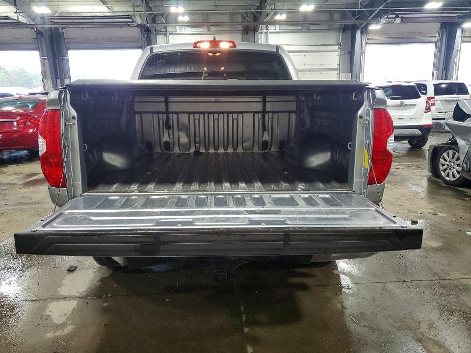 2020 TOYOTA TUNDRA SR5 6