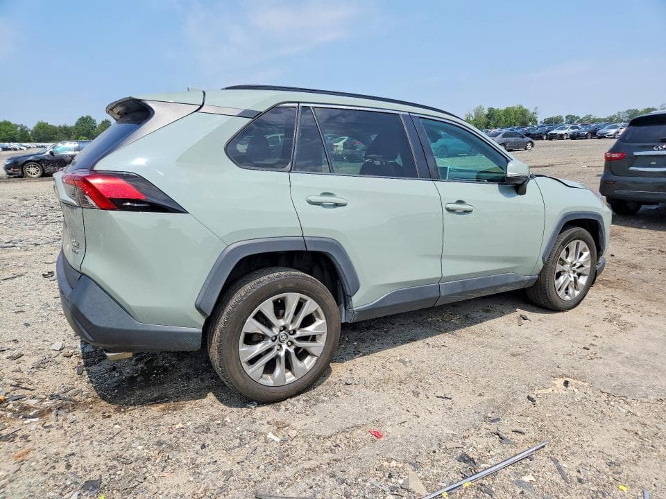 2020 TOYOTA RAV4 XLE PREMIUM 3