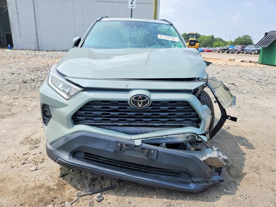 2020 TOYOTA RAV4 XLE PREMIUM 5